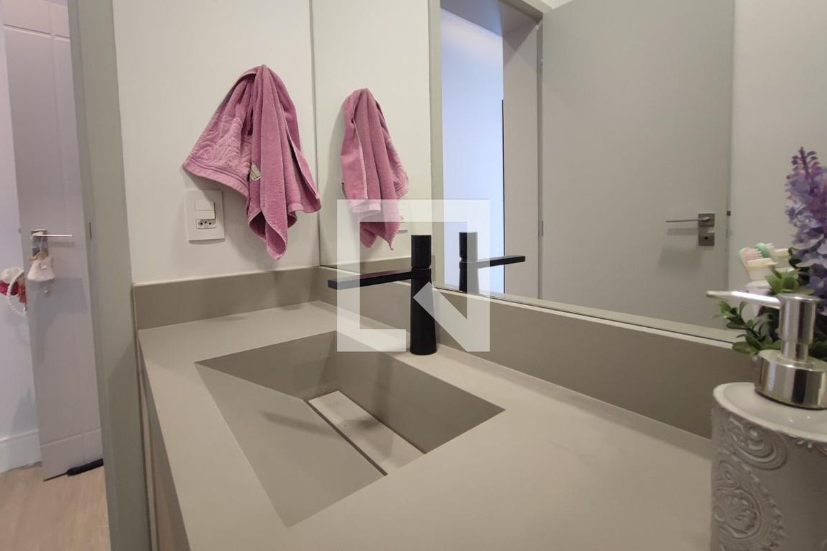Casa à Venda - Swiss Park, 3 Quartos,  290 m2 em , Campinas - sp | SoloBR