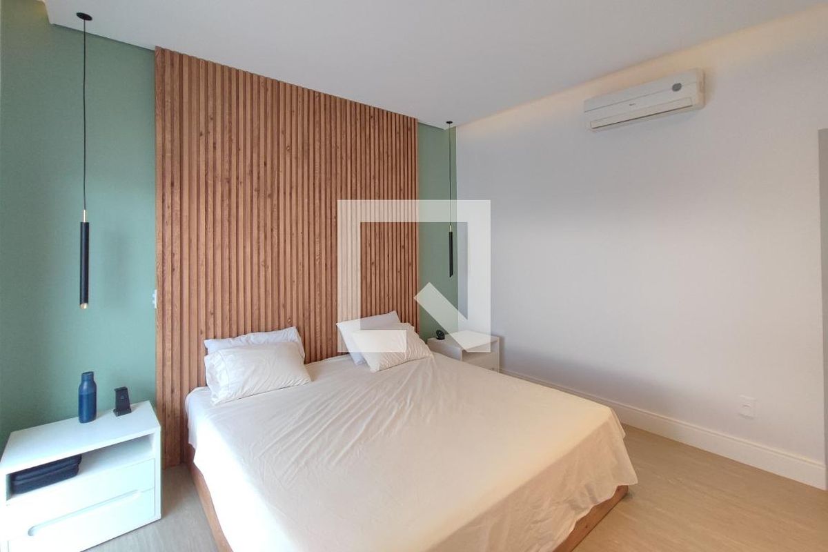 Casa à Venda - Swiss Park, 3 Quartos,  290 m2 em , Campinas - sp | SoloBR