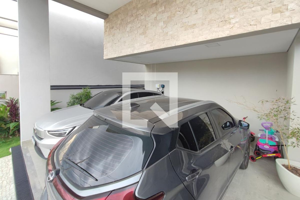 Casa à Venda - Swiss Park, 3 Quartos,  290 m2 em , Campinas - sp | SoloBR