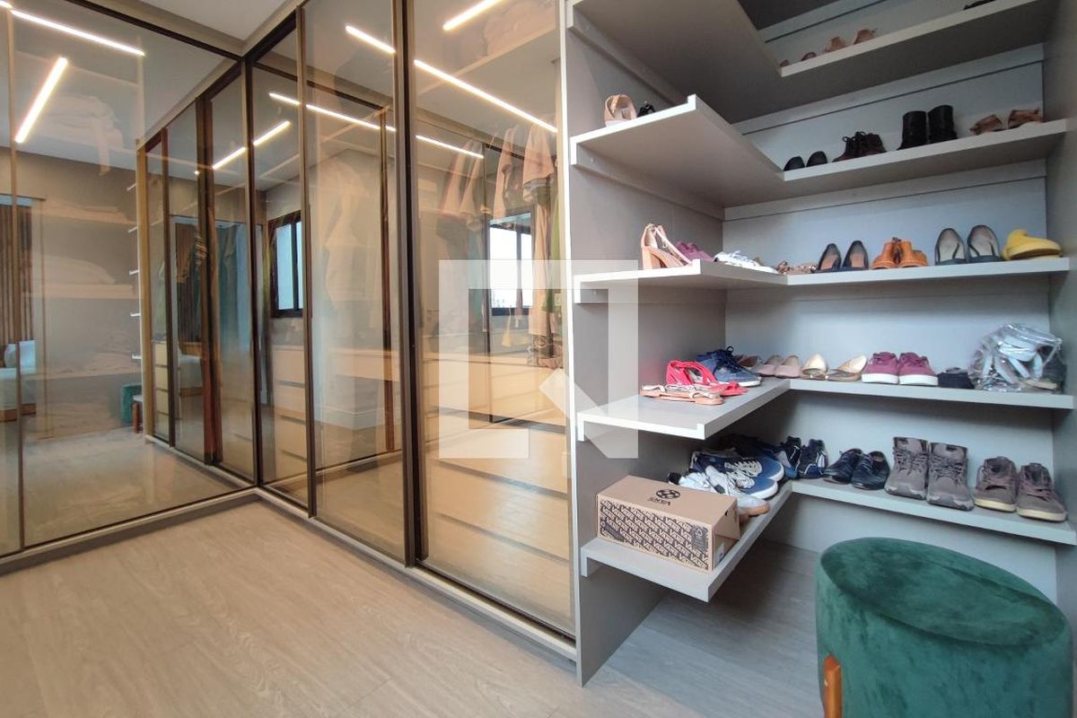 Casa à Venda - Swiss Park, 3 Quartos,  290 m2 em , Campinas - sp | SoloBR