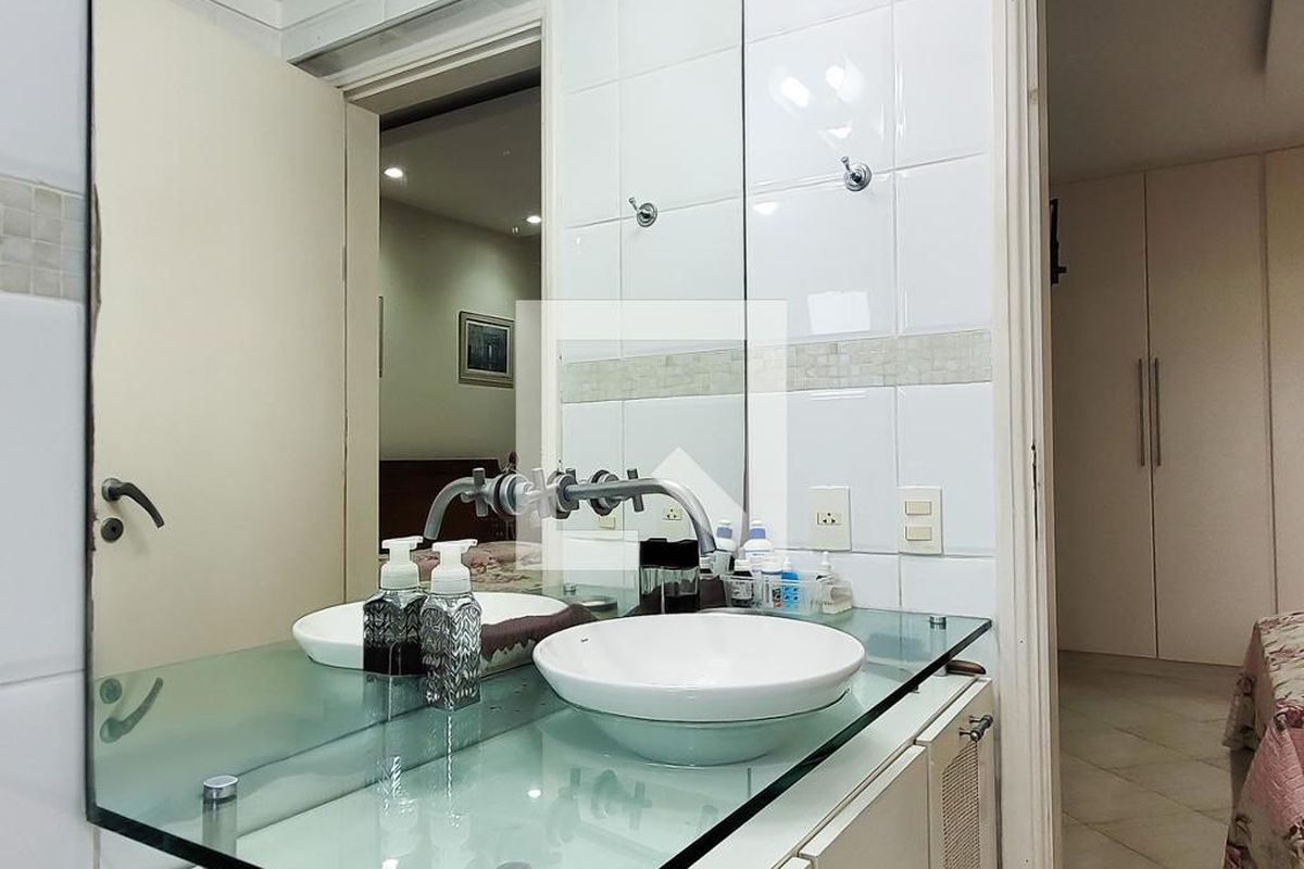 Apartamento à Venda - Bosque, 3 Quartos,  210 m2 em , Campinas - sp | SoloBR