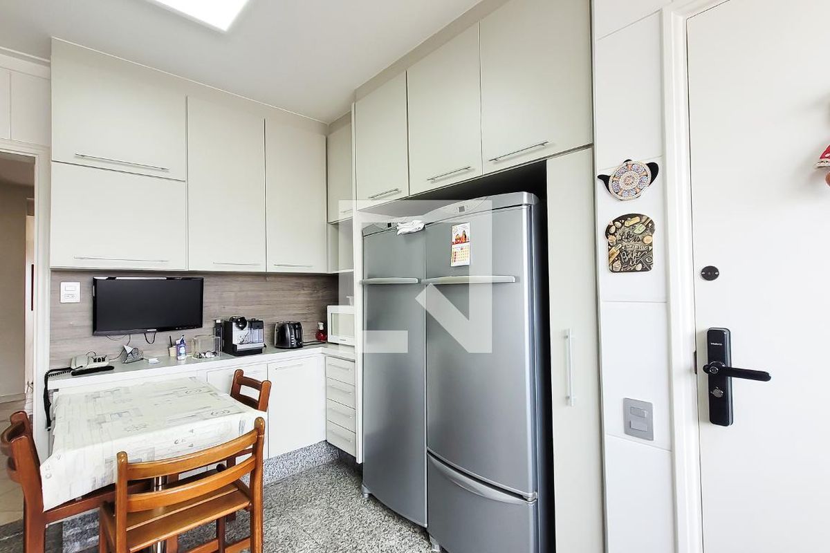 Apartamento à Venda - Bosque, 3 Quartos,  210 m2 em , Campinas - sp | SoloBR