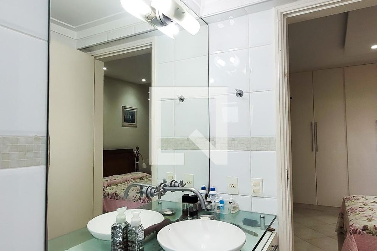 Apartamento à Venda - Bosque, 3 Quartos,  210 m2 em , Campinas - sp | SoloBR