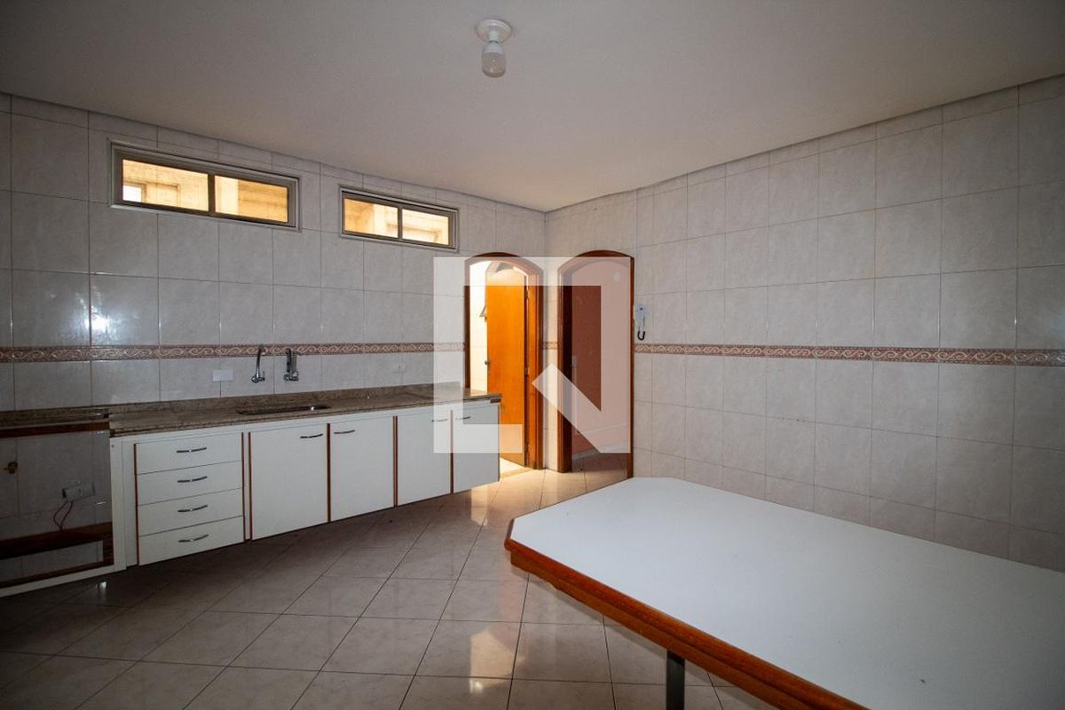 Casa, 3 quartos, 200 m² - Foto 26