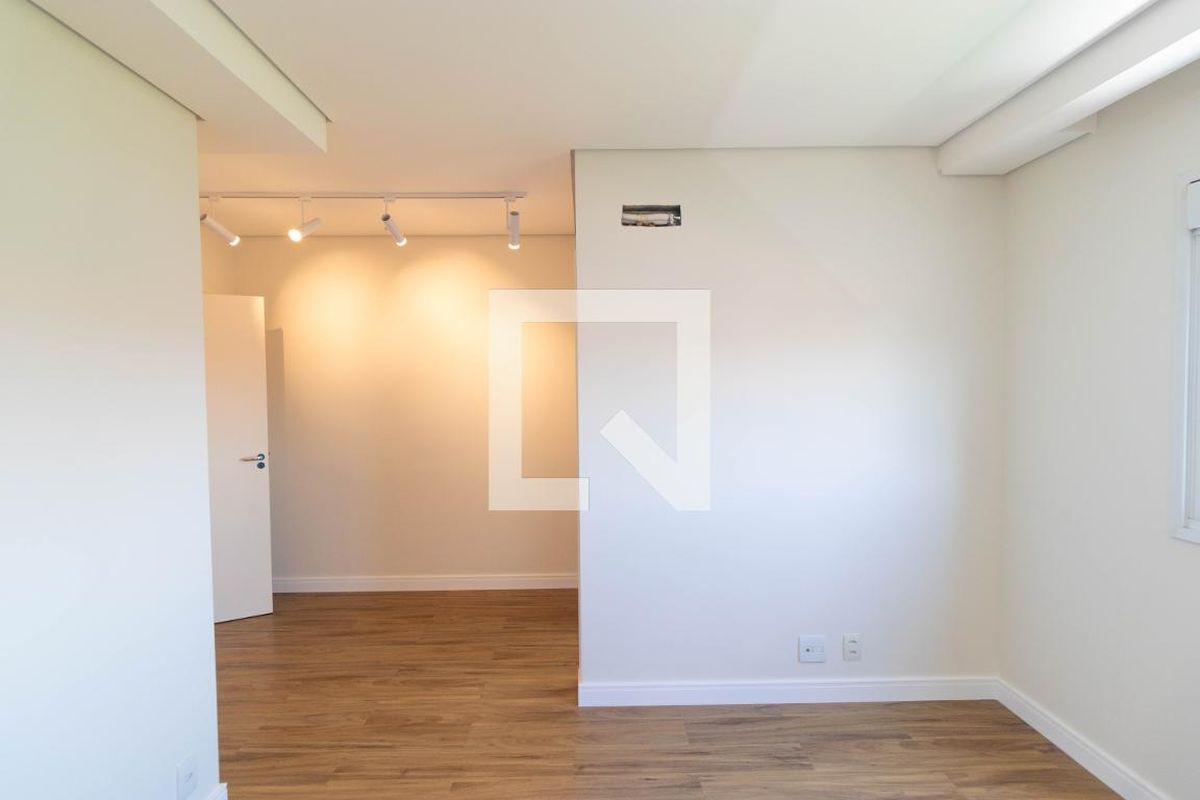 Apartamento à Venda - Lot. Alphaville Campinas, 4 Quartos,  137 m2 em , Campinas - sp | SoloBR