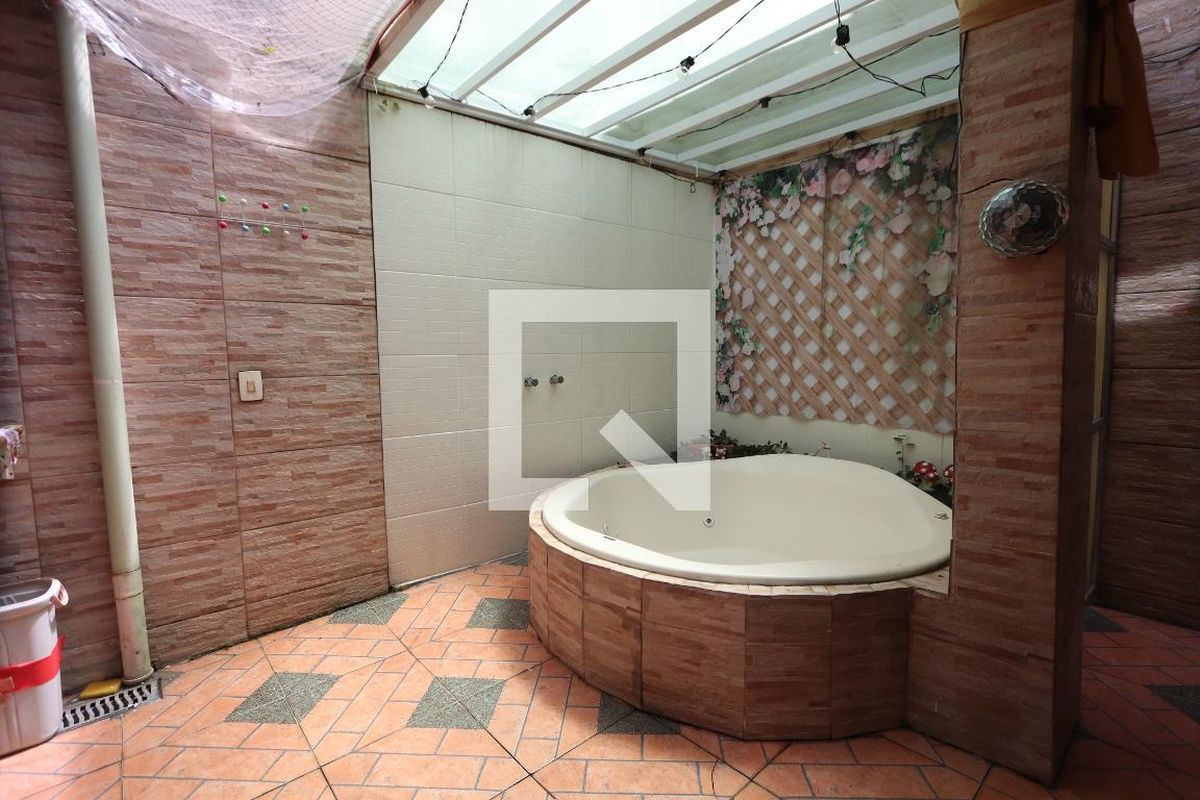 Casa, 4 quartos, 350 m² - Foto 48