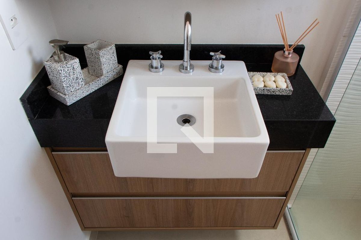 Apartamento à Venda - Bosque, 1 Quarto,  47 m2 em , Campinas - sp | SoloBR