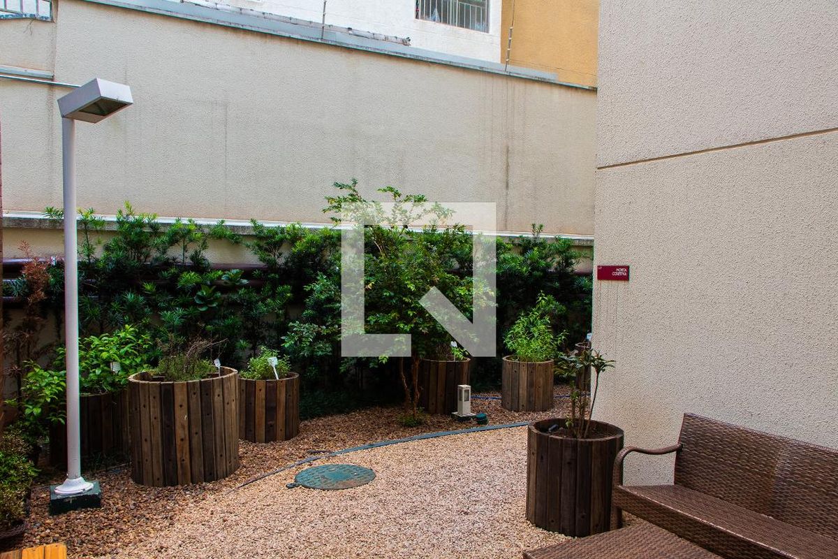 Apartamento à Venda - Bosque, 1 Quarto,  47 m2 em , Campinas - sp | SoloBR