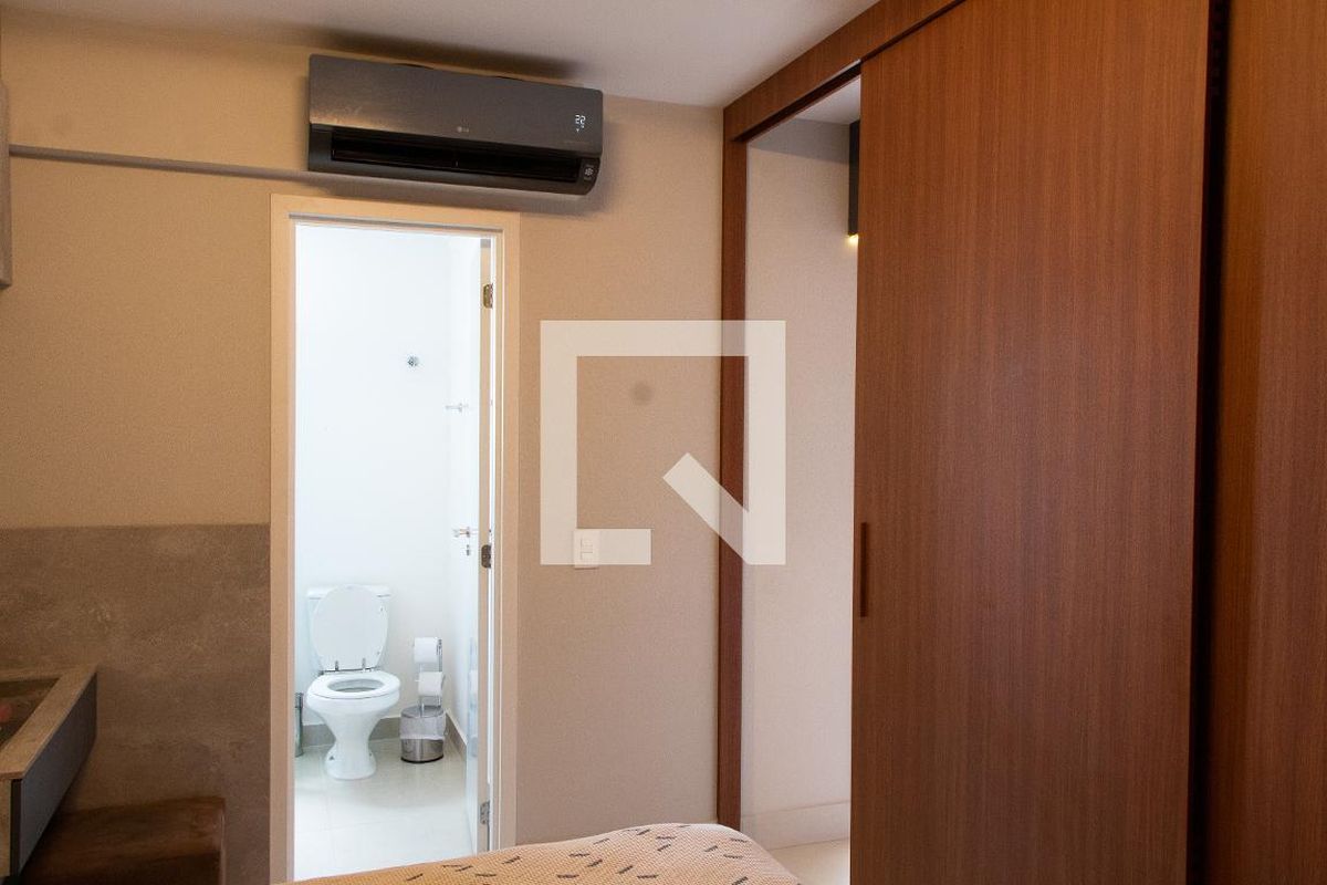 Apartamento à Venda - Bosque, 1 Quarto,  47 m2 em , Campinas - sp | SoloBR