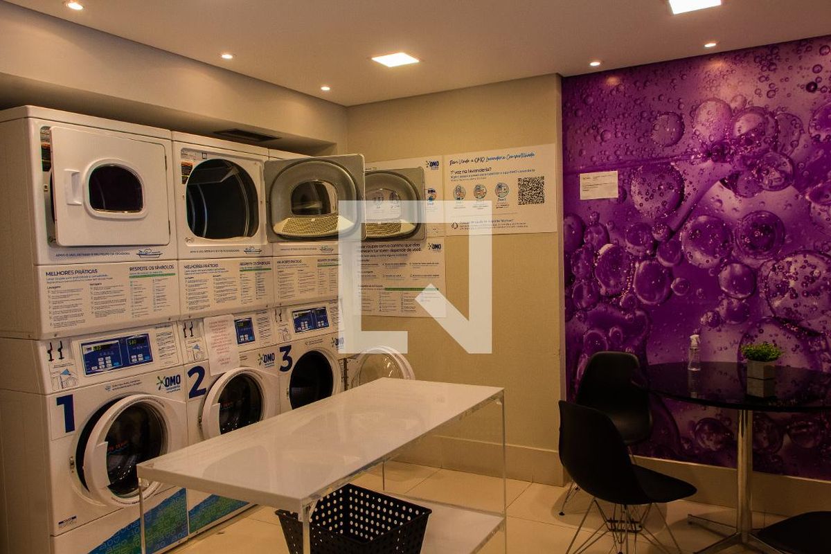 Apartamento à Venda - Bosque, 1 Quarto,  47 m2 em , Campinas - sp | SoloBR