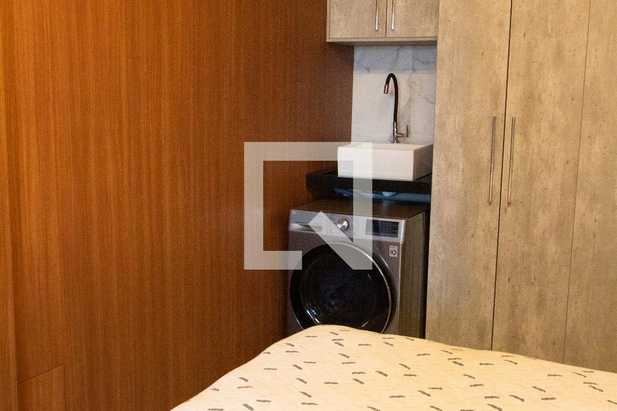 Apartamento à Venda - Bosque, 1 Quarto,  47 m2 em , Campinas - sp | SoloBR