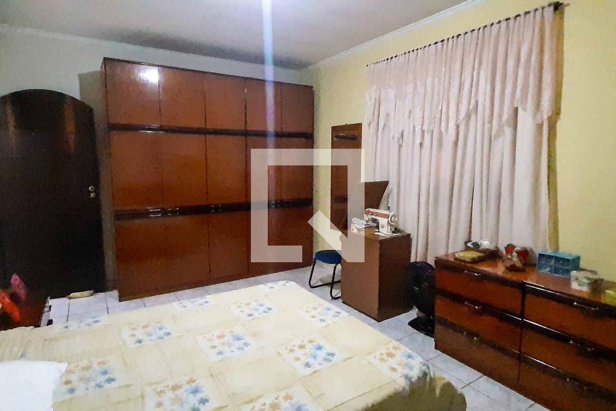 Casa, 3 quartos, 241 m² - Foto 23