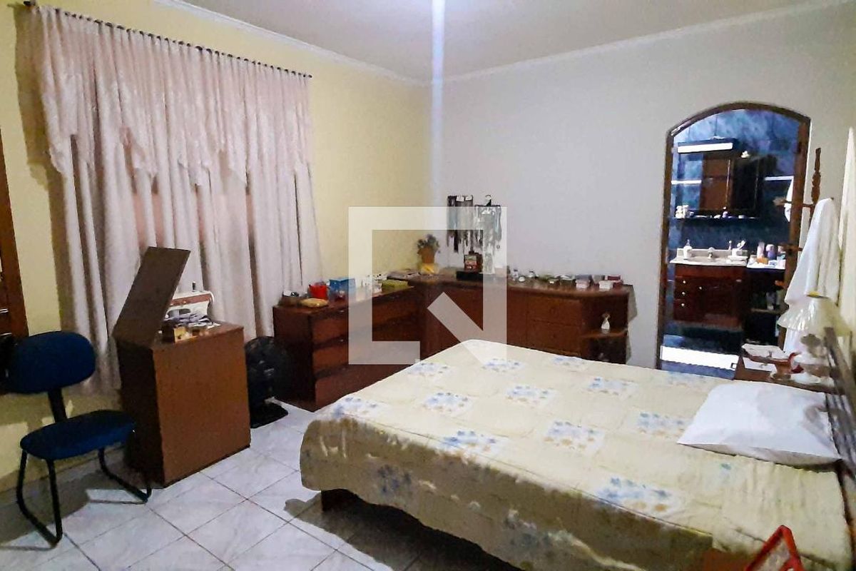 Casa, 3 quartos, 241 m² - Foto 17