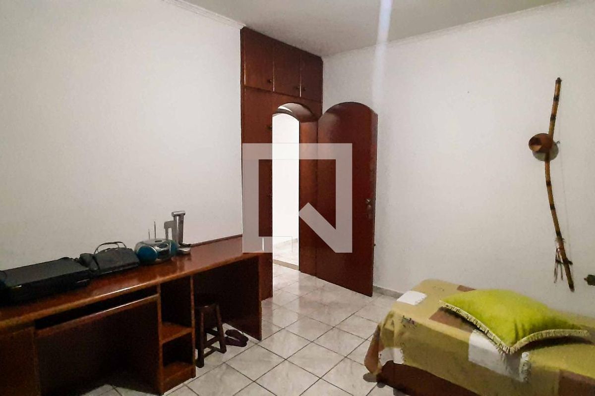 Casa, 3 quartos, 241 m² - Foto 57