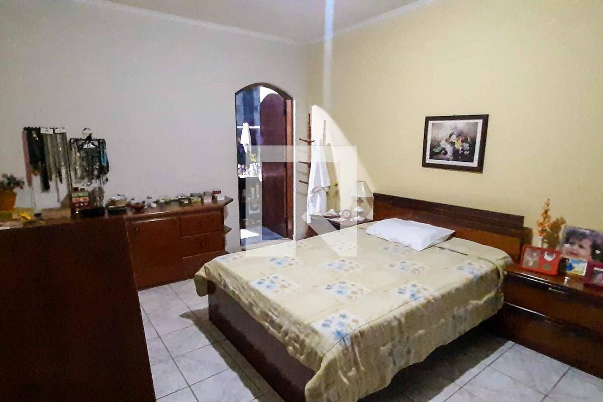 Casa, 3 quartos, 241 m² - Foto 19