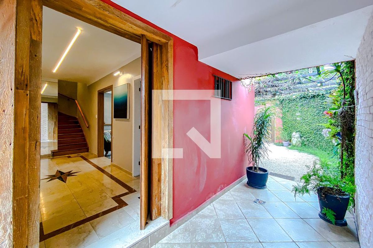 Casa, 5 quartos, 240 m² - Foto 62