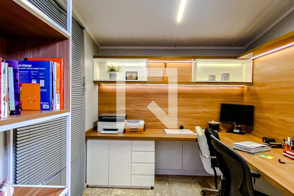 Casa, 5 quartos, 240 m² - Foto 37