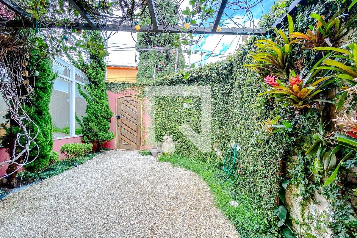 Casa, 5 quartos, 240 m² - Foto 16