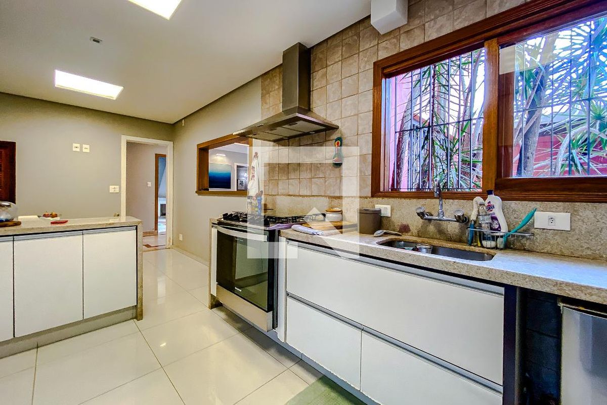 Casa, 5 quartos, 240 m² - Foto 52