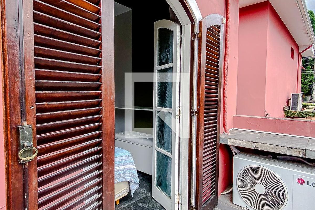 Casa, 5 quartos, 240 m² - Foto 77