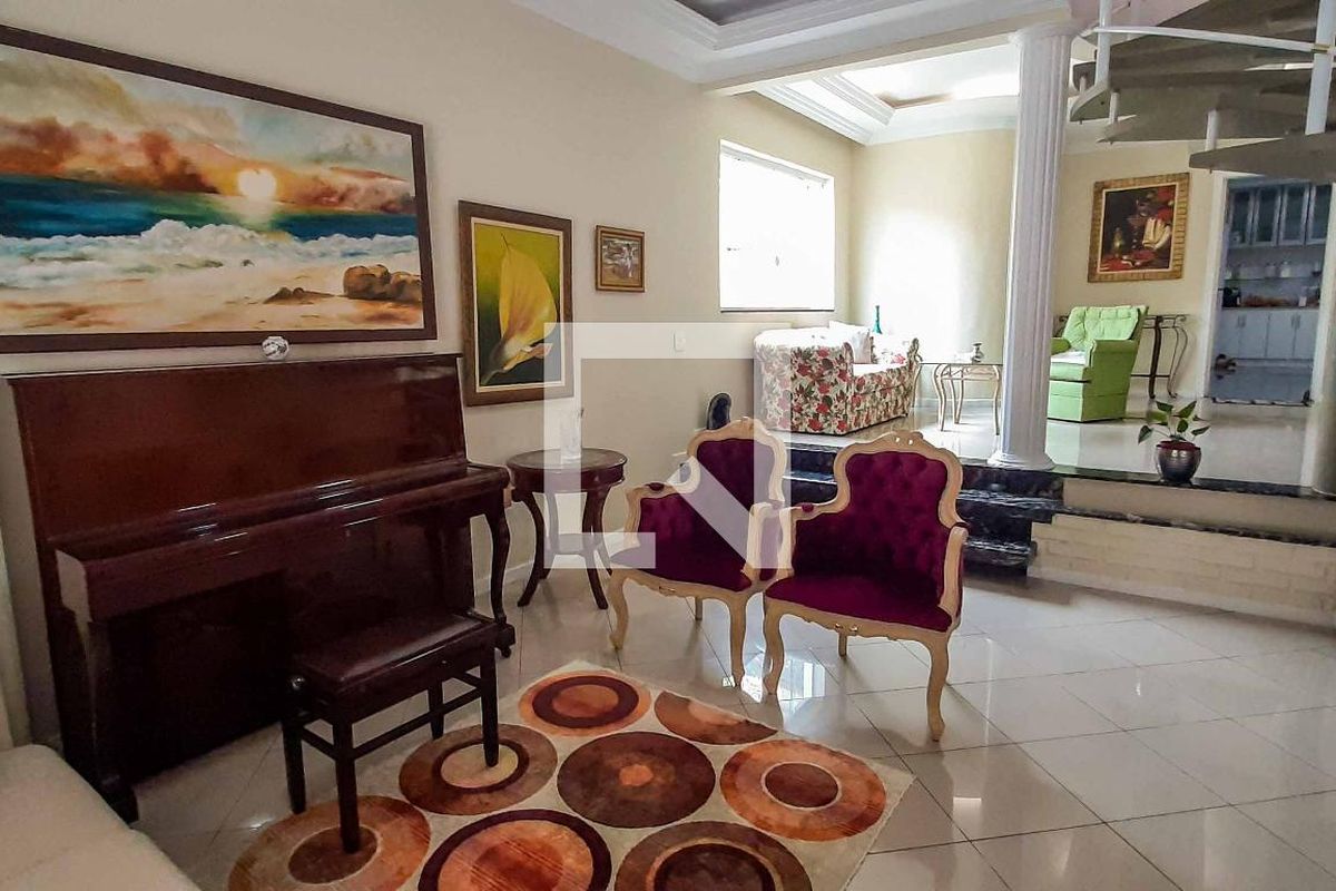 Casa, 3 quartos, 250 m² - Foto 2