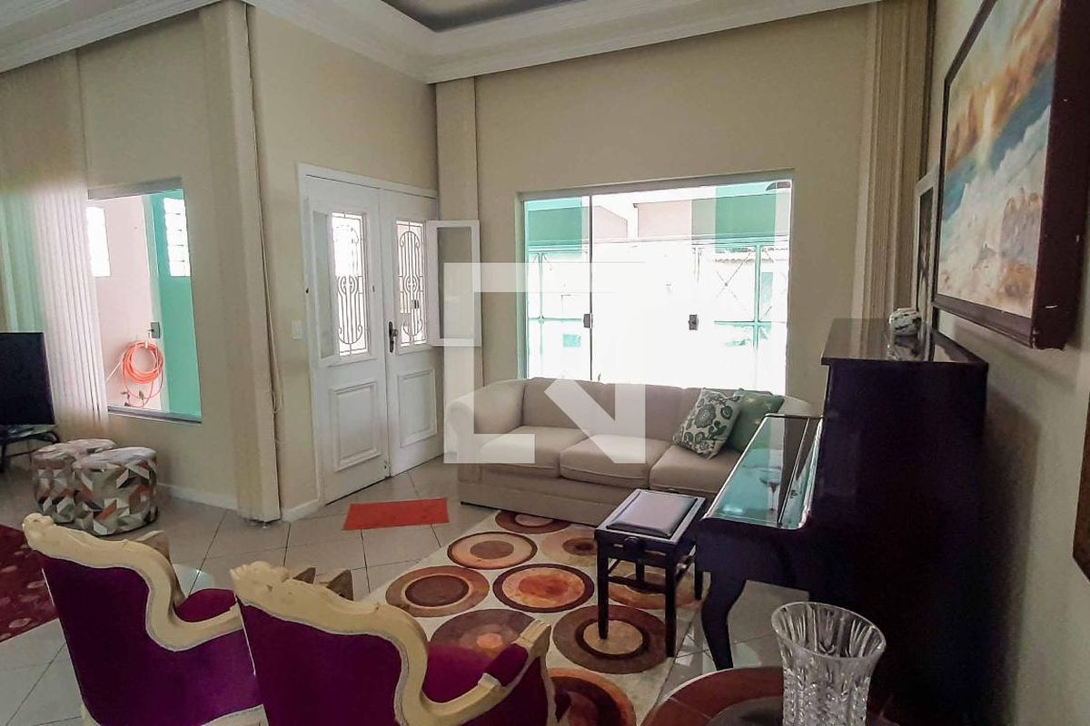 Casa, 3 quartos, 250 m² - Foto 8