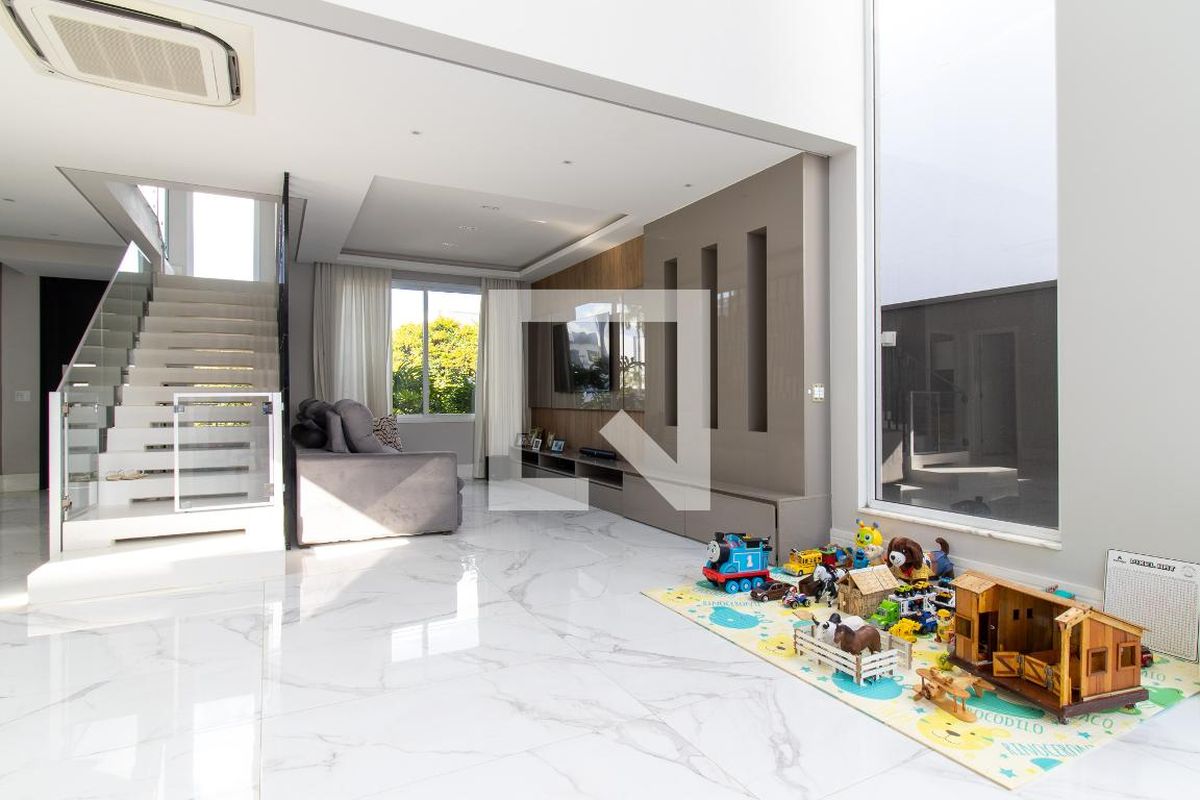 Casa à Venda - Fazenda Santa Cândida, 3 Quartos,  372 m2 em , Campinas - sp | SoloBR