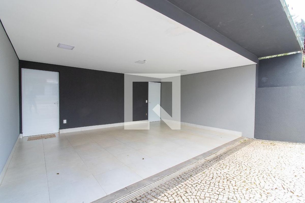 Casa à Venda - Fazenda Santa Cândida, 3 Quartos,  372 m2 em , Campinas - sp | SoloBR