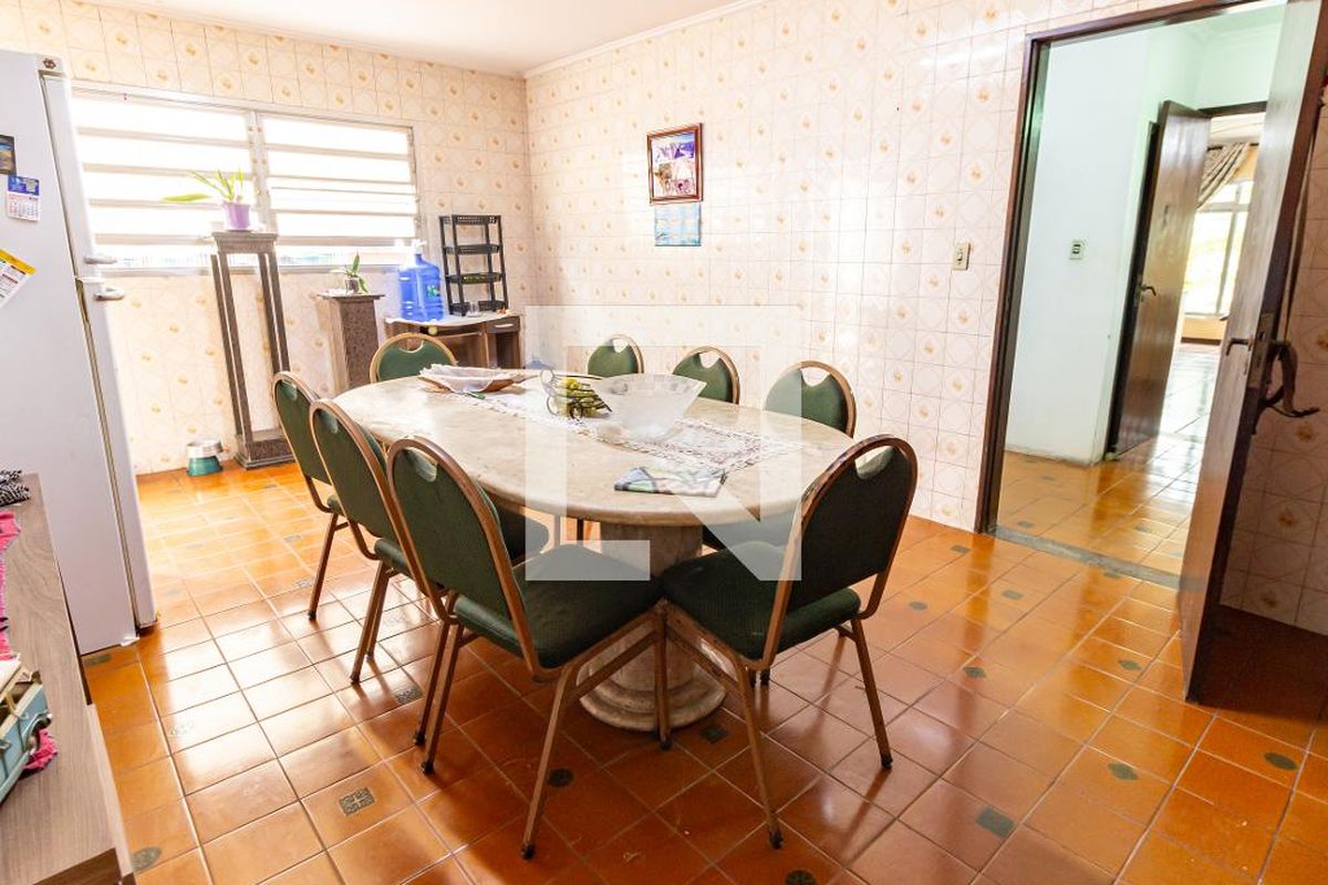 Casa, 3 quartos, 240 m² - Foto 62