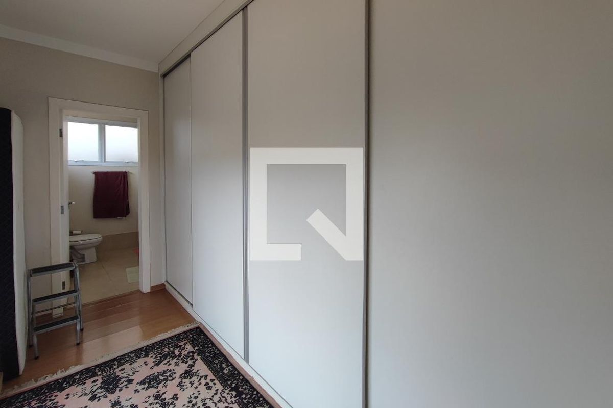 Casa à Venda - Jardim do Lago, 4 Quartos,  335 m2 em , Campinas - sp | SoloBR