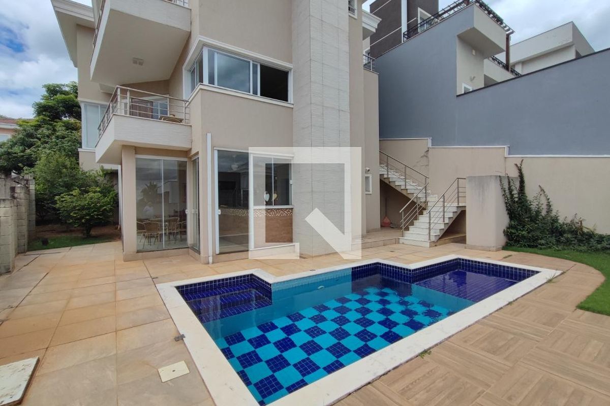 Casa à Venda - Jardim do Lago, 4 Quartos,  335 m2 em , Campinas - sp | SoloBR