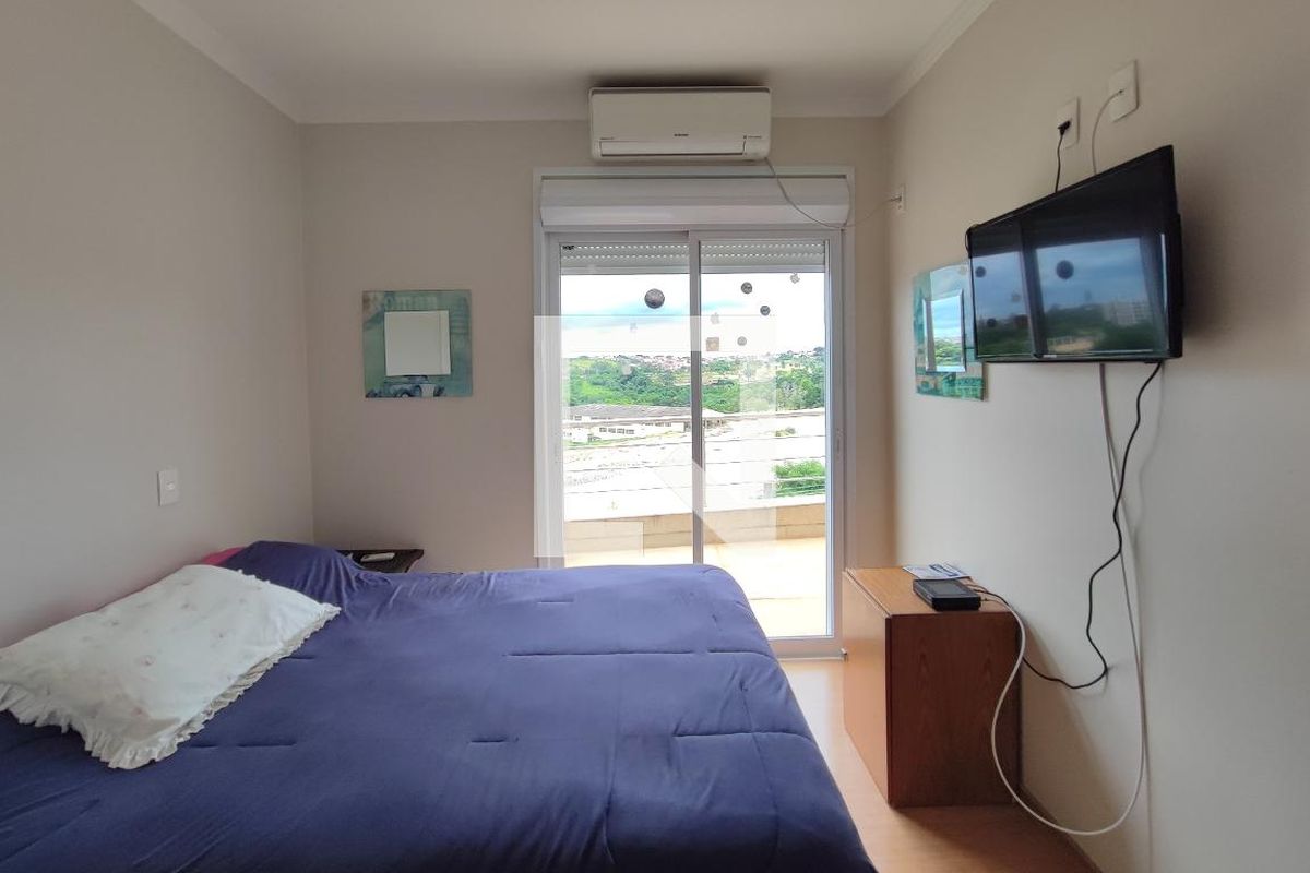 Casa à Venda - Jardim do Lago, 4 Quartos,  335 m2 em , Campinas - sp | SoloBR