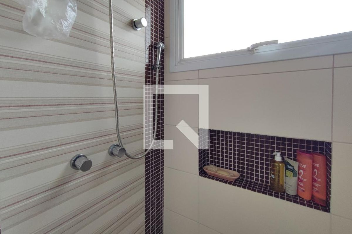 Casa à Venda - Jardim do Lago, 4 Quartos,  335 m2 em , Campinas - sp | SoloBR
