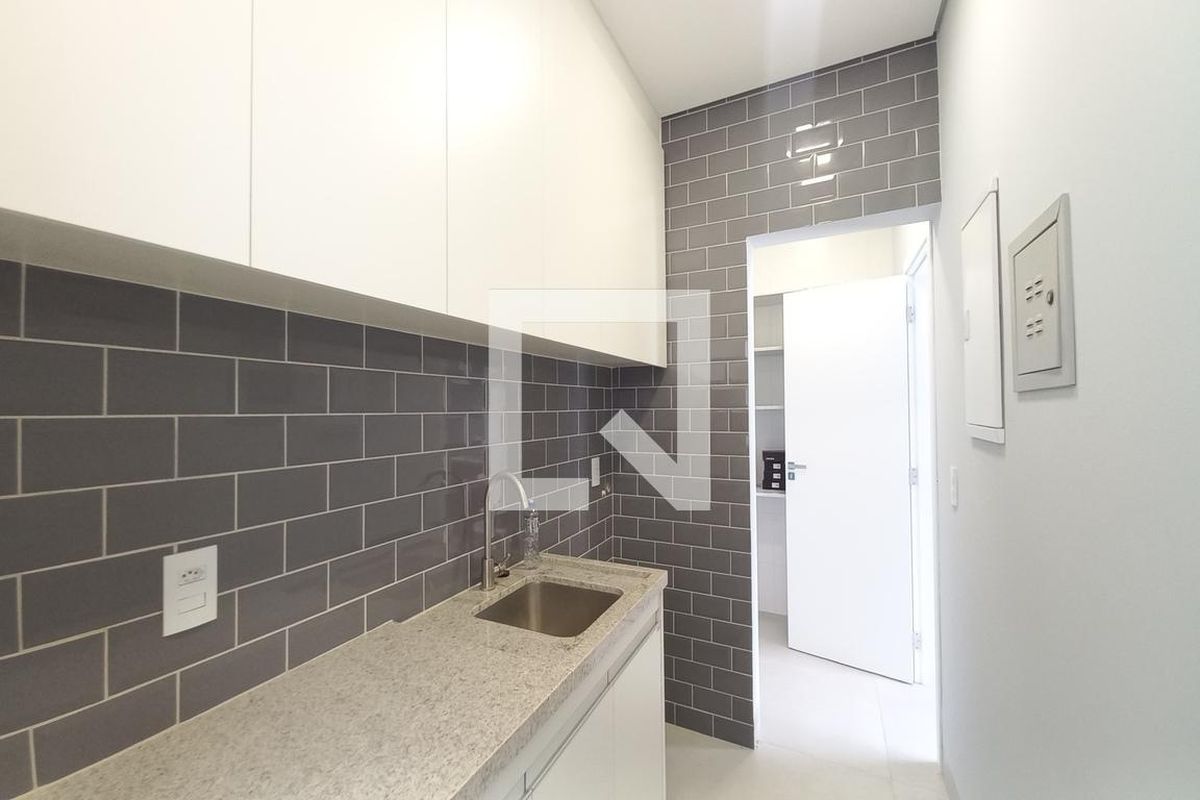Casa à Venda - Swiss Park, 3 Quartos,  360 m2 em , Campinas - sp | SoloBR
