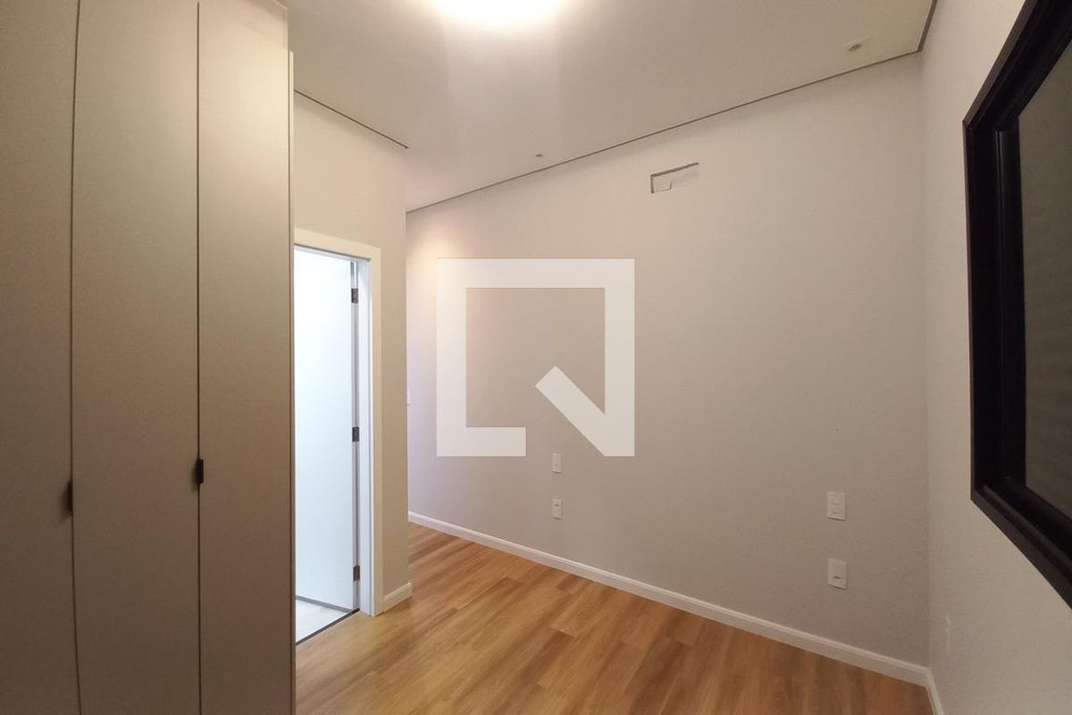 Casa à Venda - Swiss Park, 3 Quartos,  360 m2 em , Campinas - sp | SoloBR