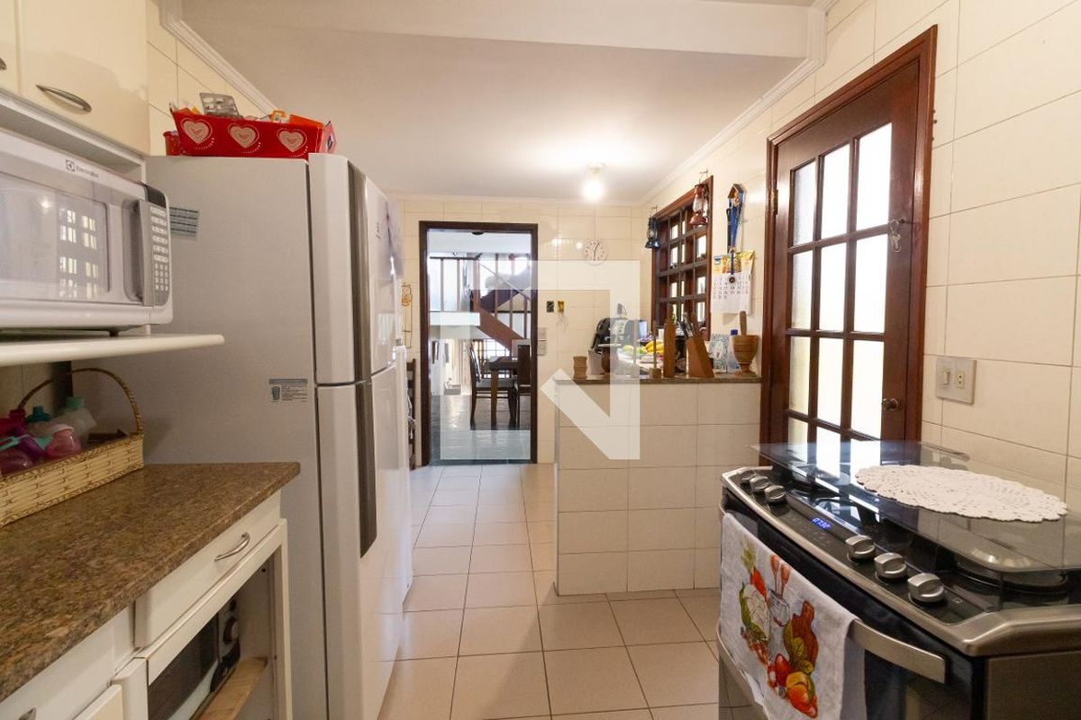 Casa, 3 quartos, 200 m² - Foto 78