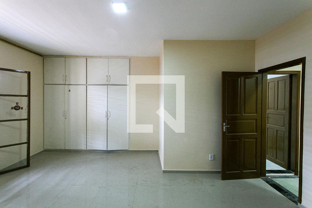 Casa, 3 quartos, 240 m² - Foto 36