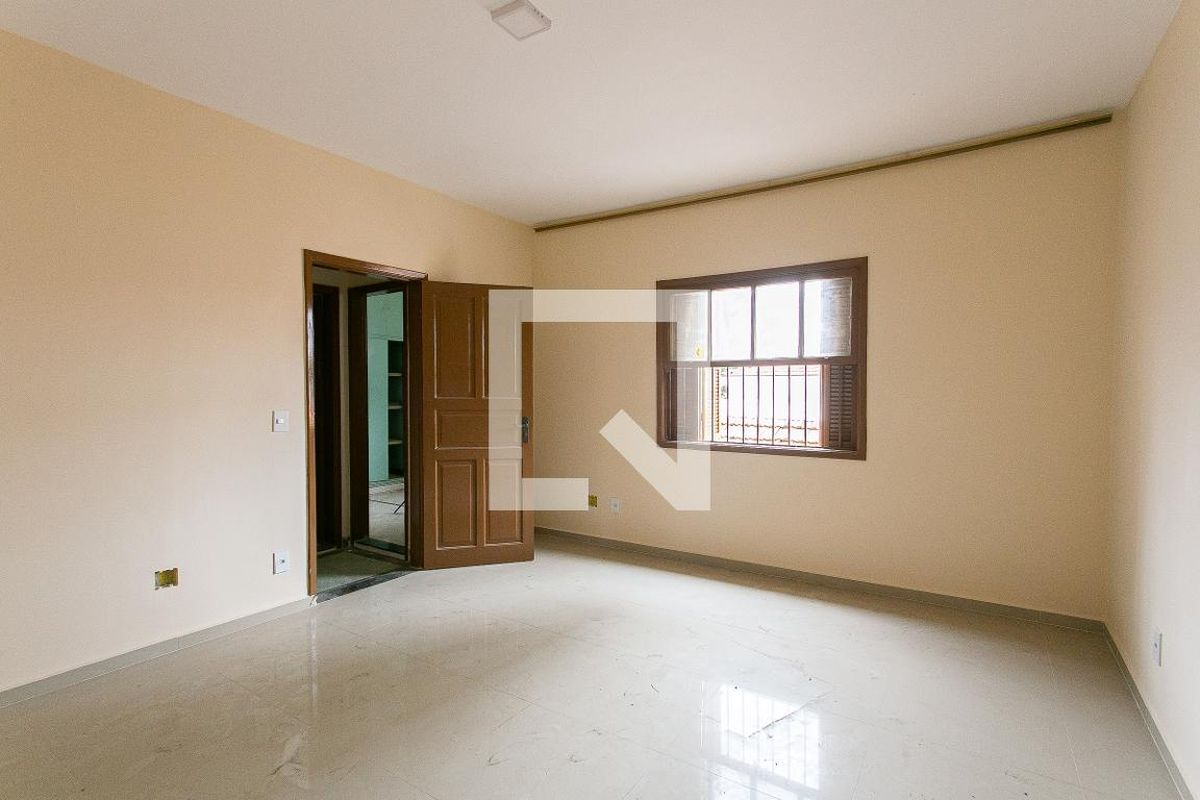 Casa, 3 quartos, 240 m² - Foto 38