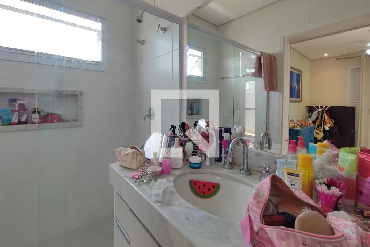 Casa à Venda - Swiss Park, 4 Quartos,  300 m2 em , Campinas - sp | SoloBR
