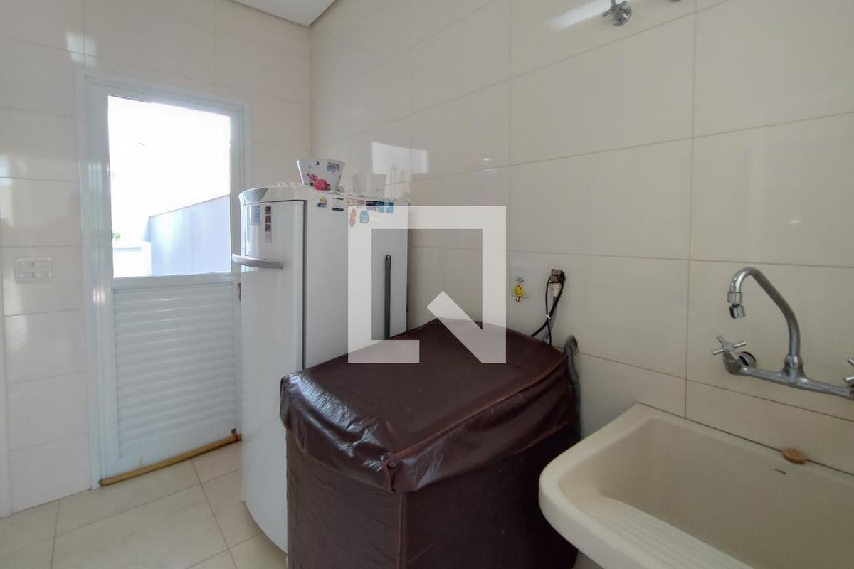 Casa à Venda - Swiss Park, 4 Quartos,  300 m2 em , Campinas - sp | SoloBR