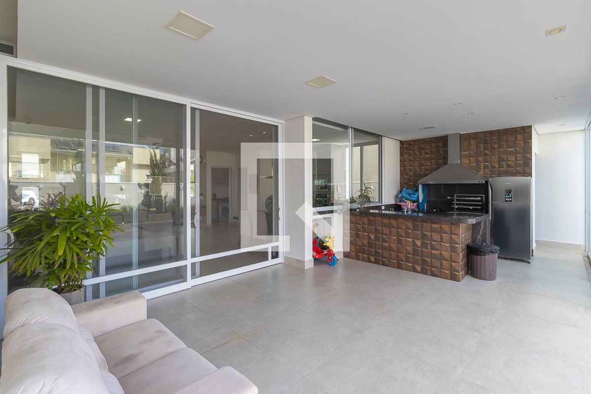 Casa à Venda - Swiss Park, 5 Quartos,  360 m2 em , Campinas - sp | SoloBR