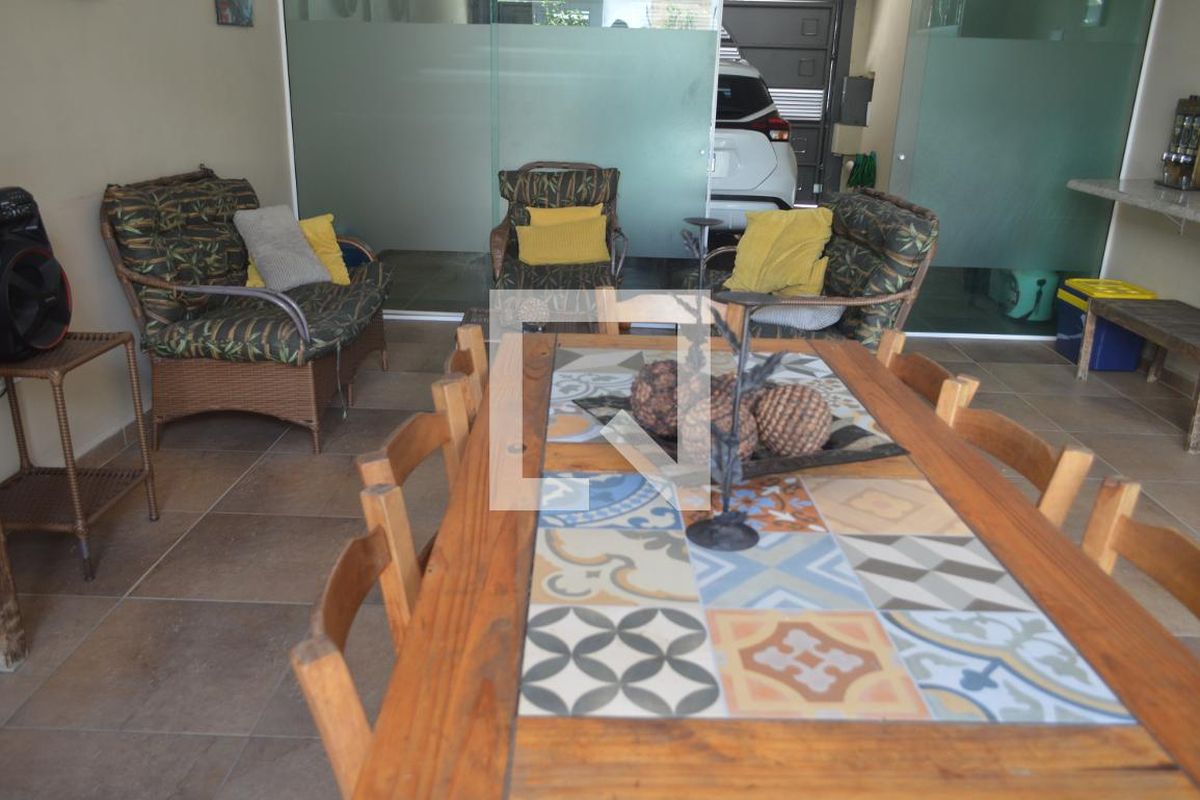 Casa, 3 quartos, 218 m² - Foto 104