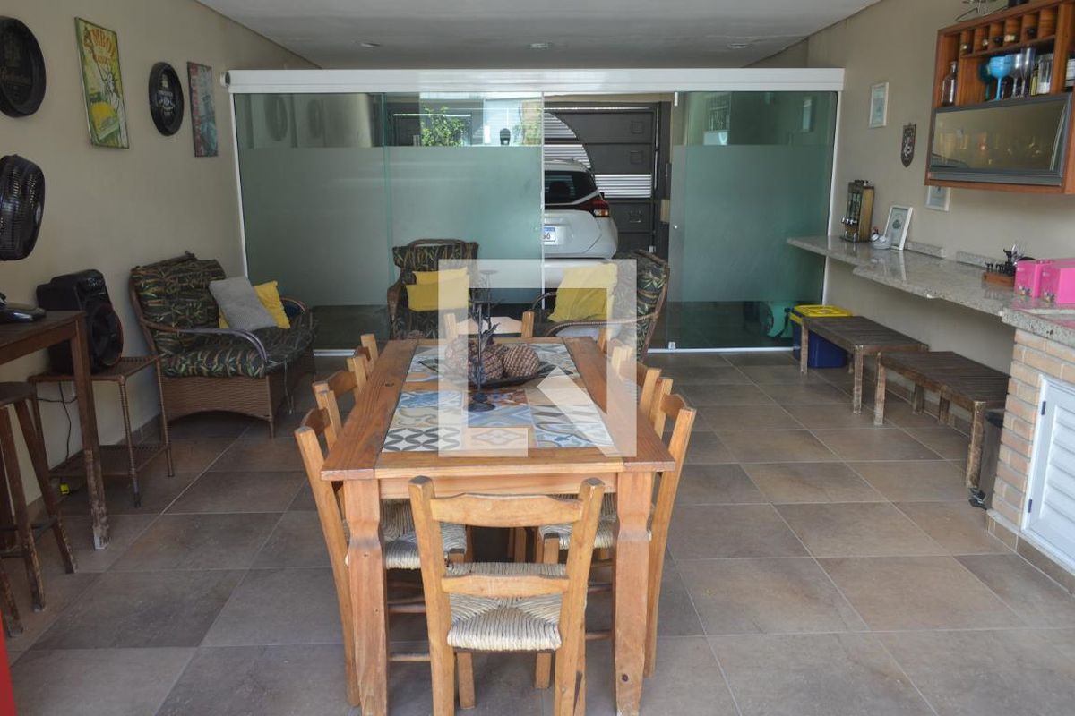 Casa, 3 quartos, 218 m² - Foto 94