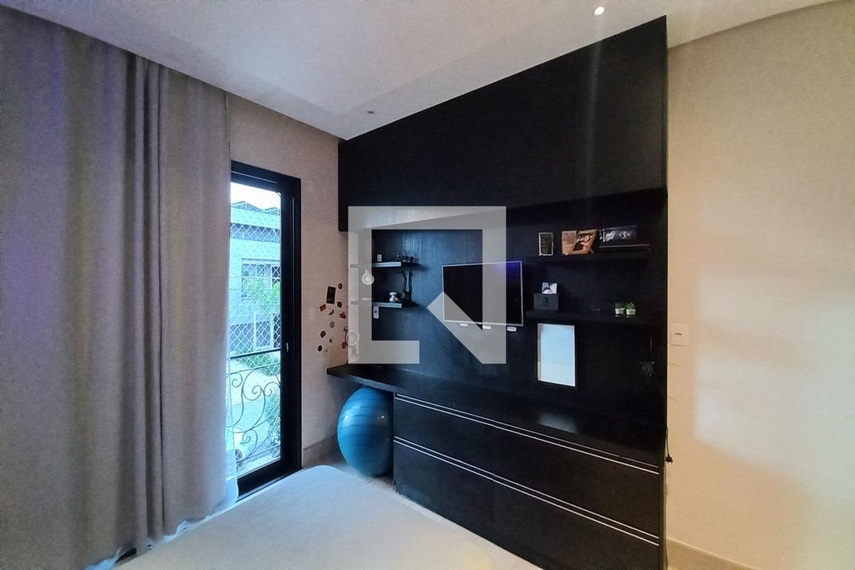 Casa à Venda - Swiss Park, 3 Quartos,  420 m2 em , Campinas - sp | SoloBR