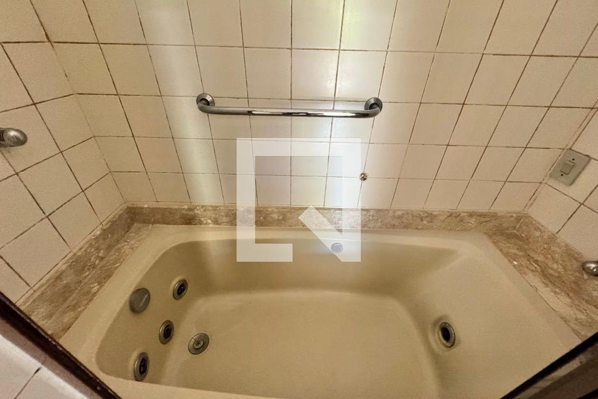 Cobertura, 3 quartos, 208 m² - Foto 40