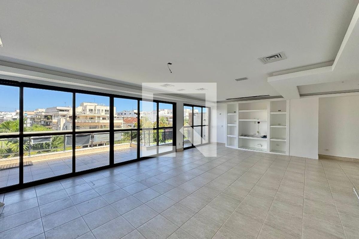 Cobertura, 3 quartos, 208 m² - Foto 2