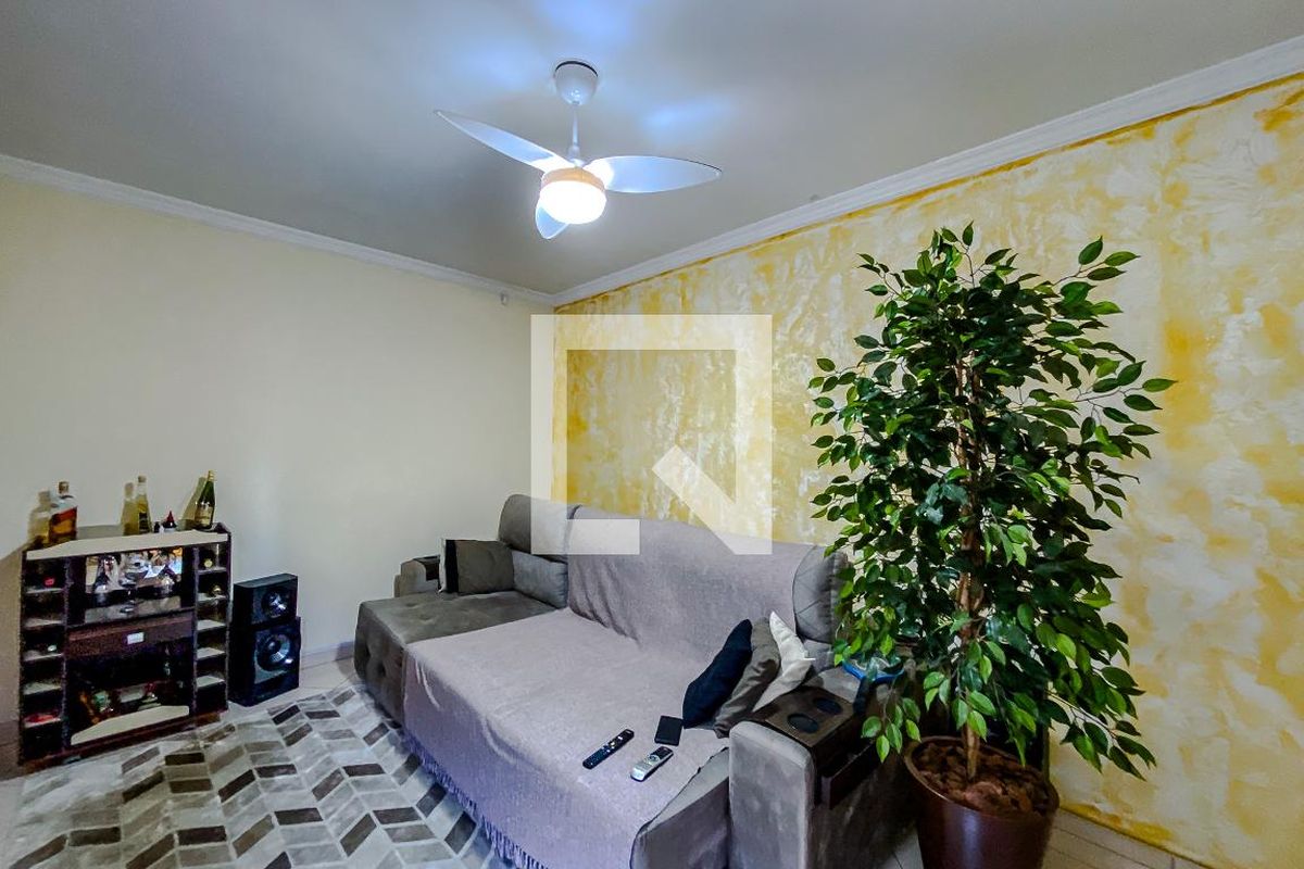 Casa, 3 quartos, 200 m² - Foto 2