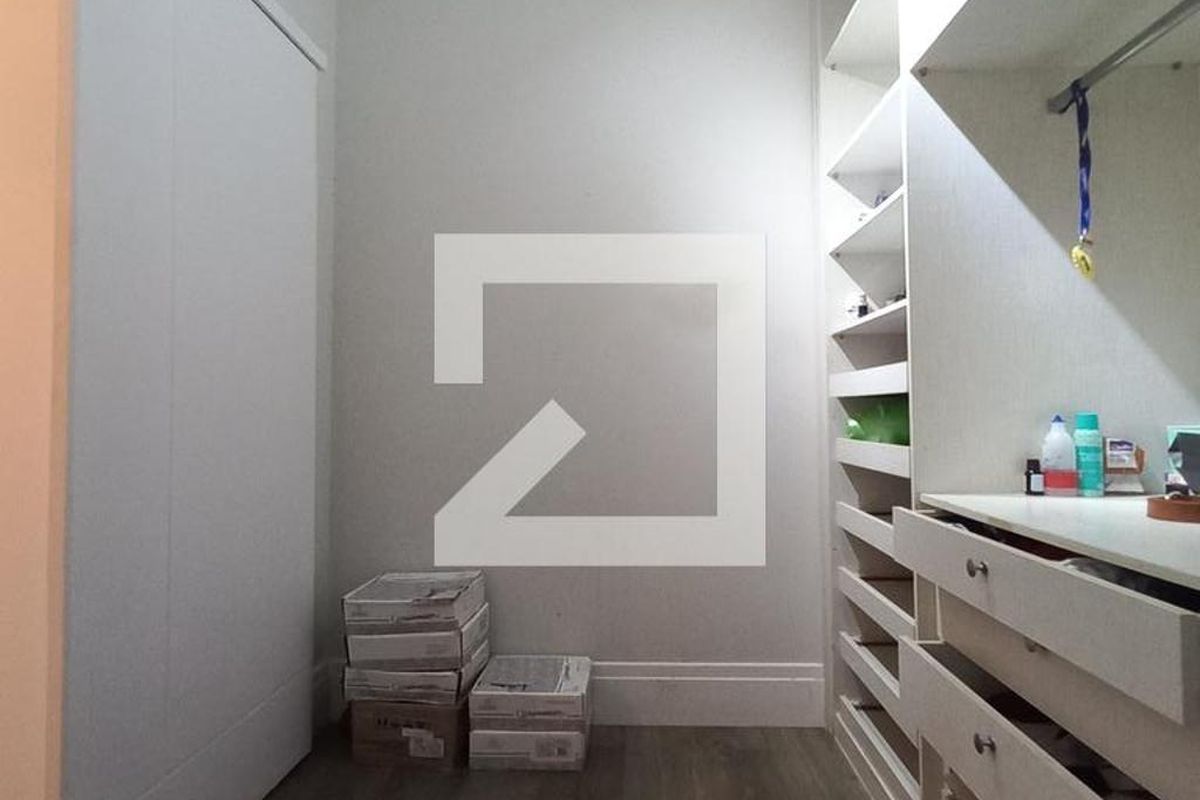 Casa à Venda - Swiss Park, 4 Quartos,  420 m2 em , Campinas - sp | SoloBR