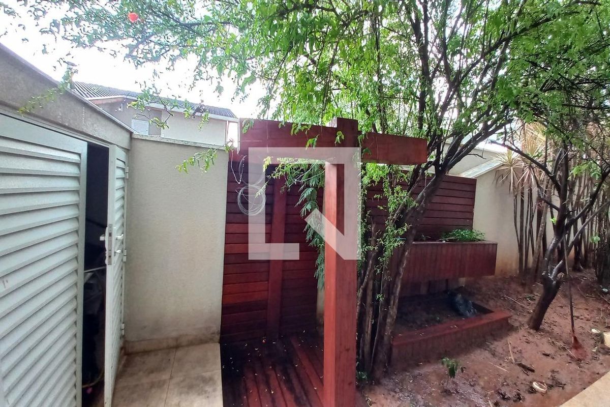 Casa à Venda - Swiss Park, 4 Quartos,  420 m2 em , Campinas - sp | SoloBR