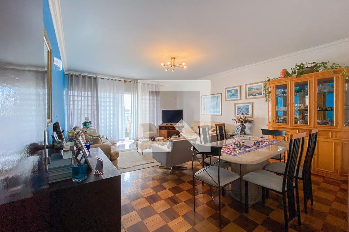 Casa, 4 quartos, 225 m² - Foto 2